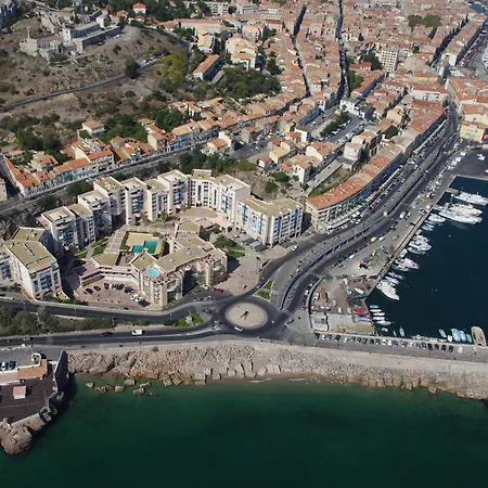 Apartment T2 Avec Loggia, Proche Plage, Avec Piscine - Fr-1-472-209